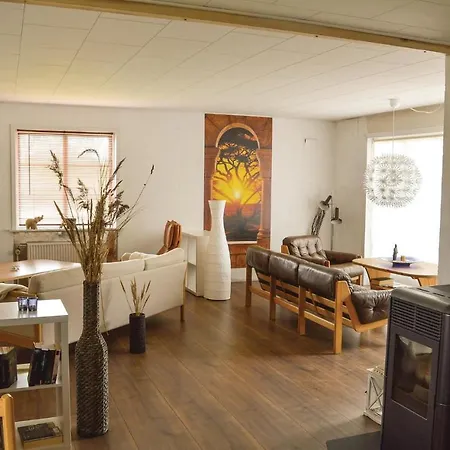 Three-bedroom Holiday In Romo